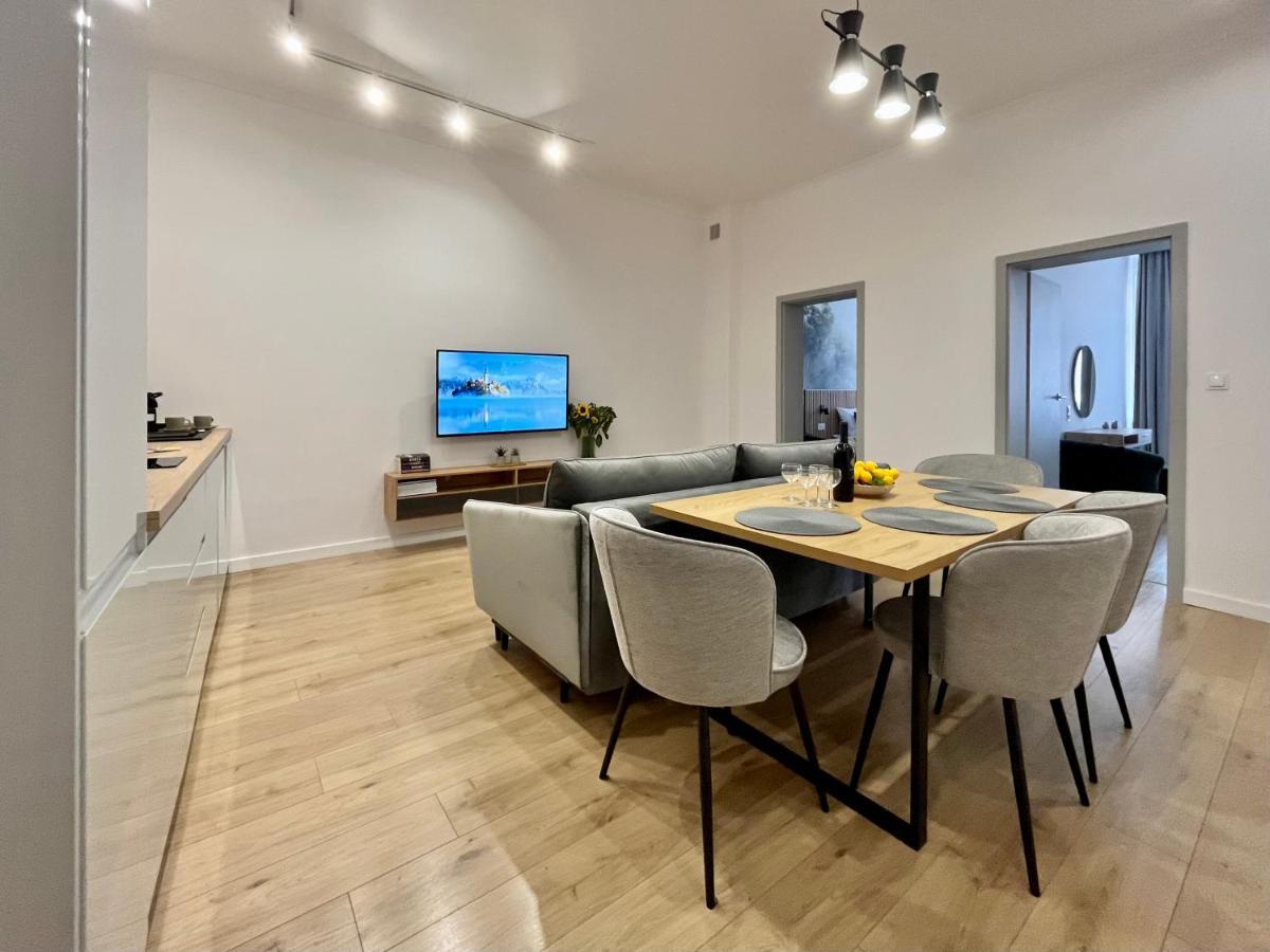 Luna Apartments Jelenia Góra Екстериор снимка