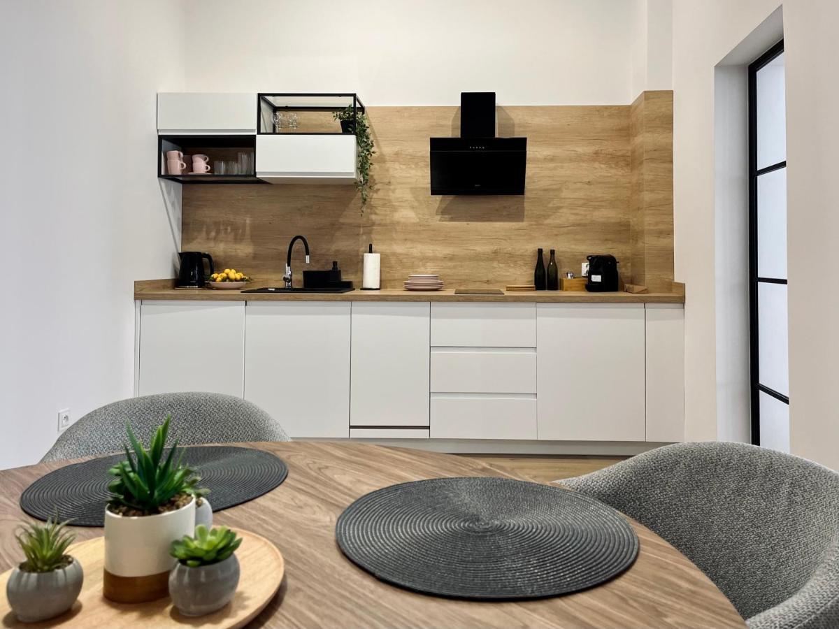 Luna Apartments Jelenia Góra Екстериор снимка