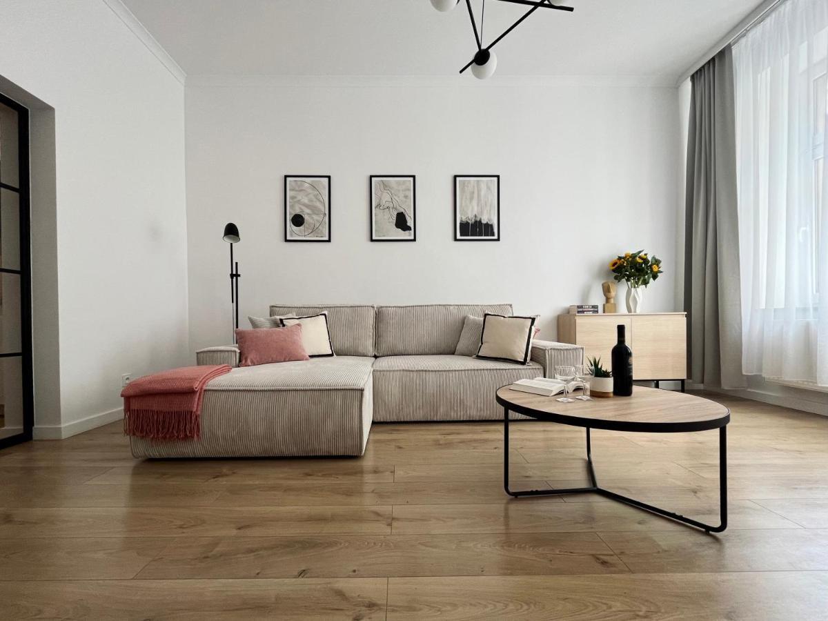 Luna Apartments Jelenia Góra Екстериор снимка