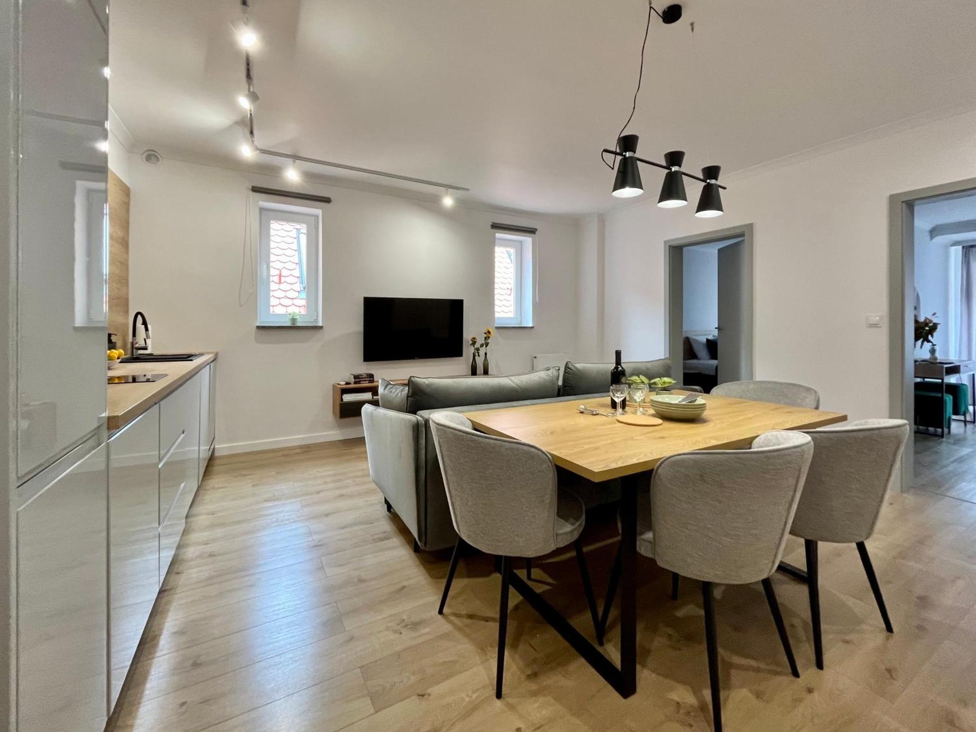 Luna Apartments Jelenia Góra Екстериор снимка