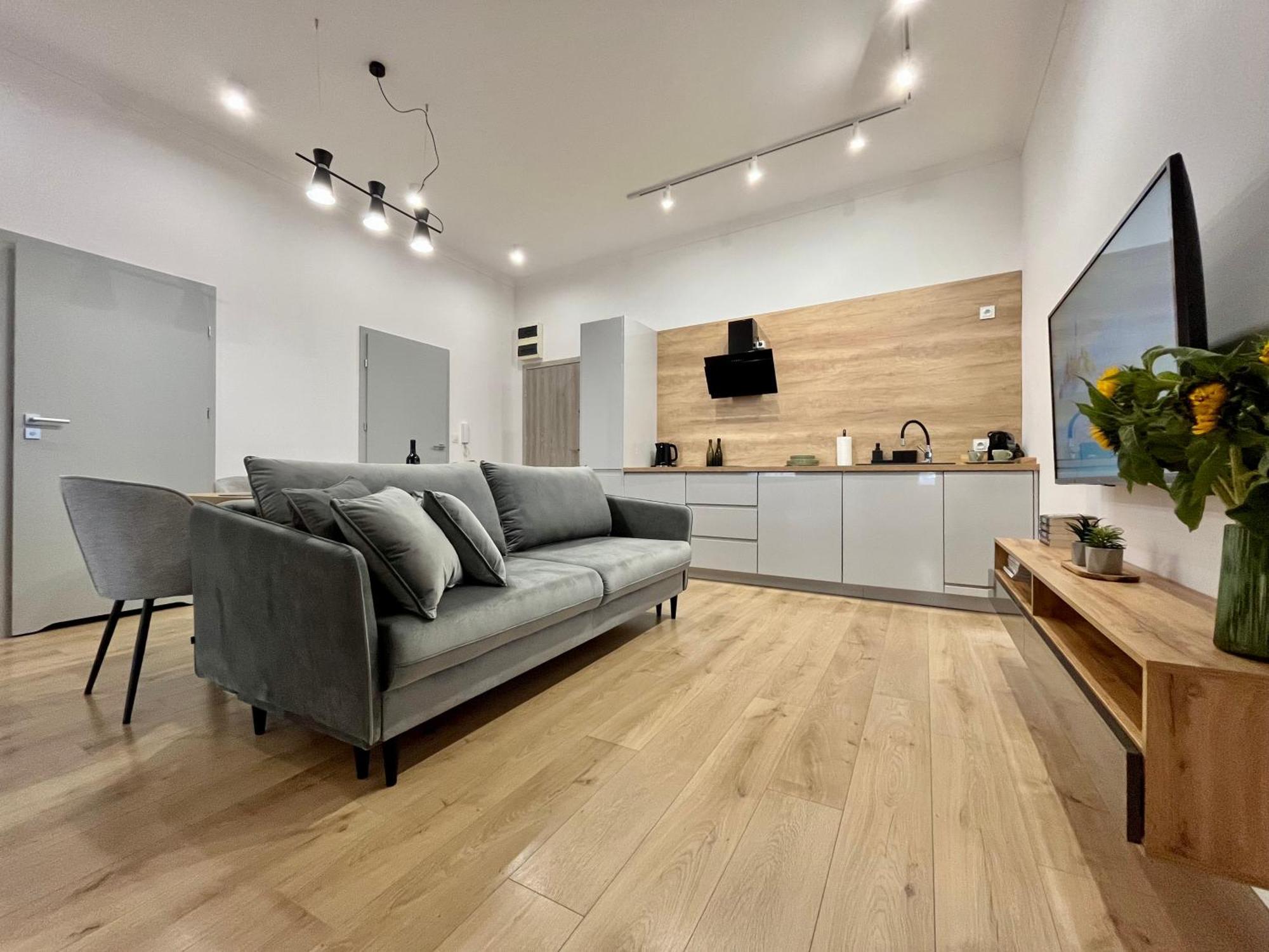 Luna Apartments Jelenia Góra Екстериор снимка