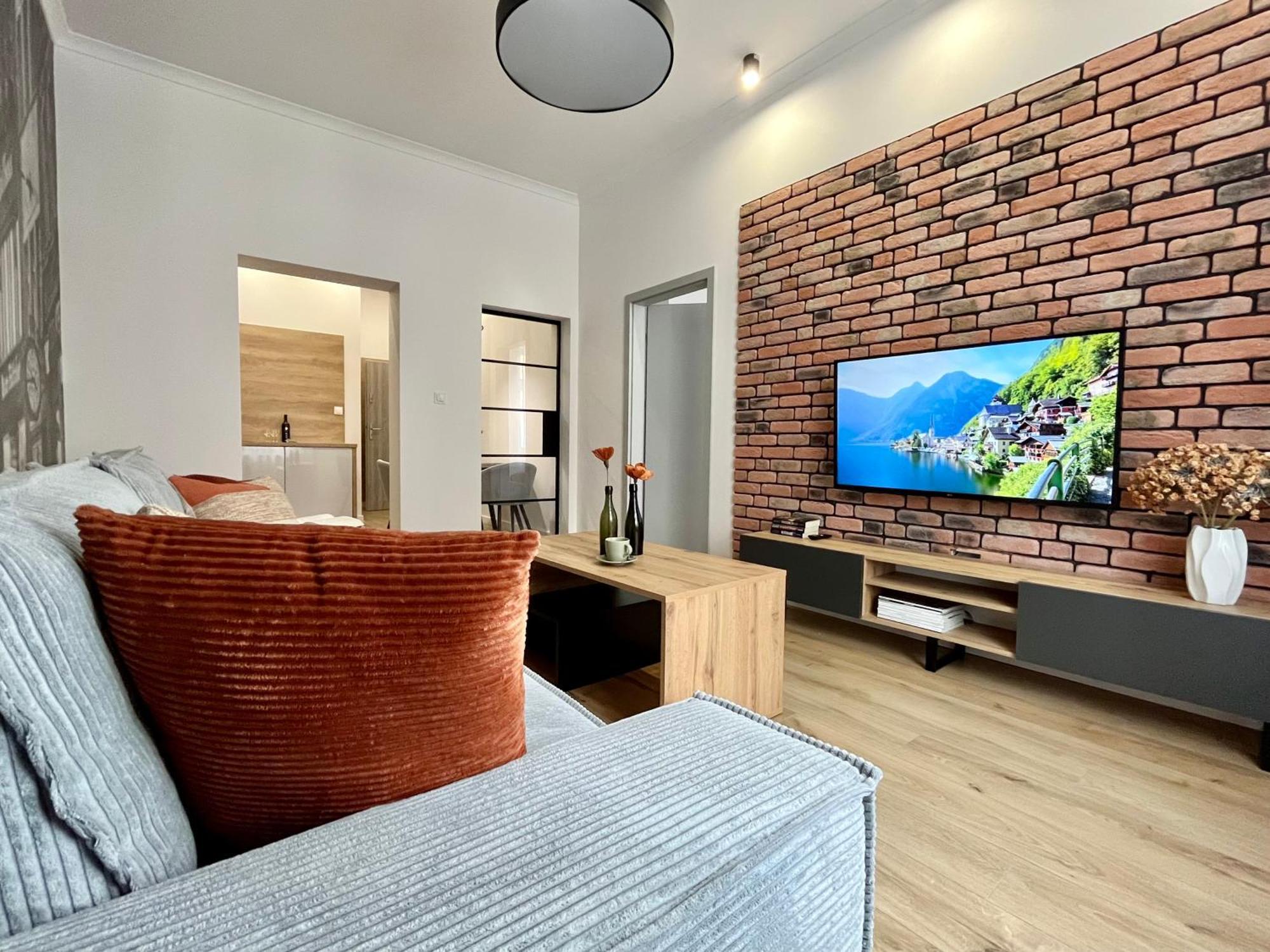 Luna Apartments Jelenia Góra Екстериор снимка